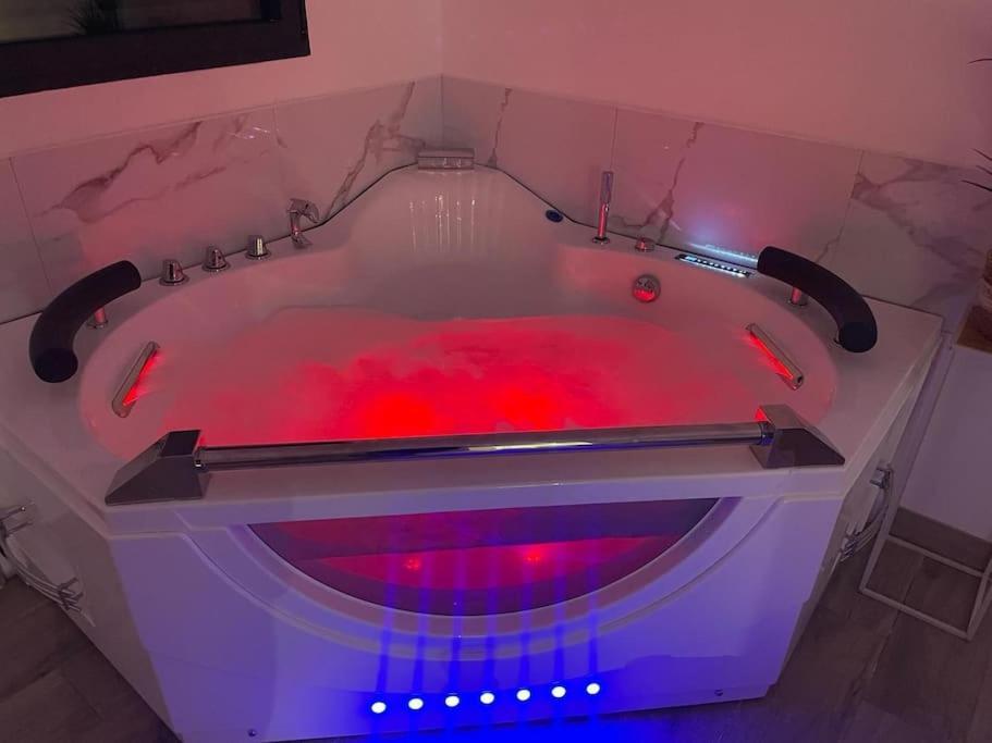 Love Room - Cocon Room - Toulon - 奥利奥斯 外观 照片