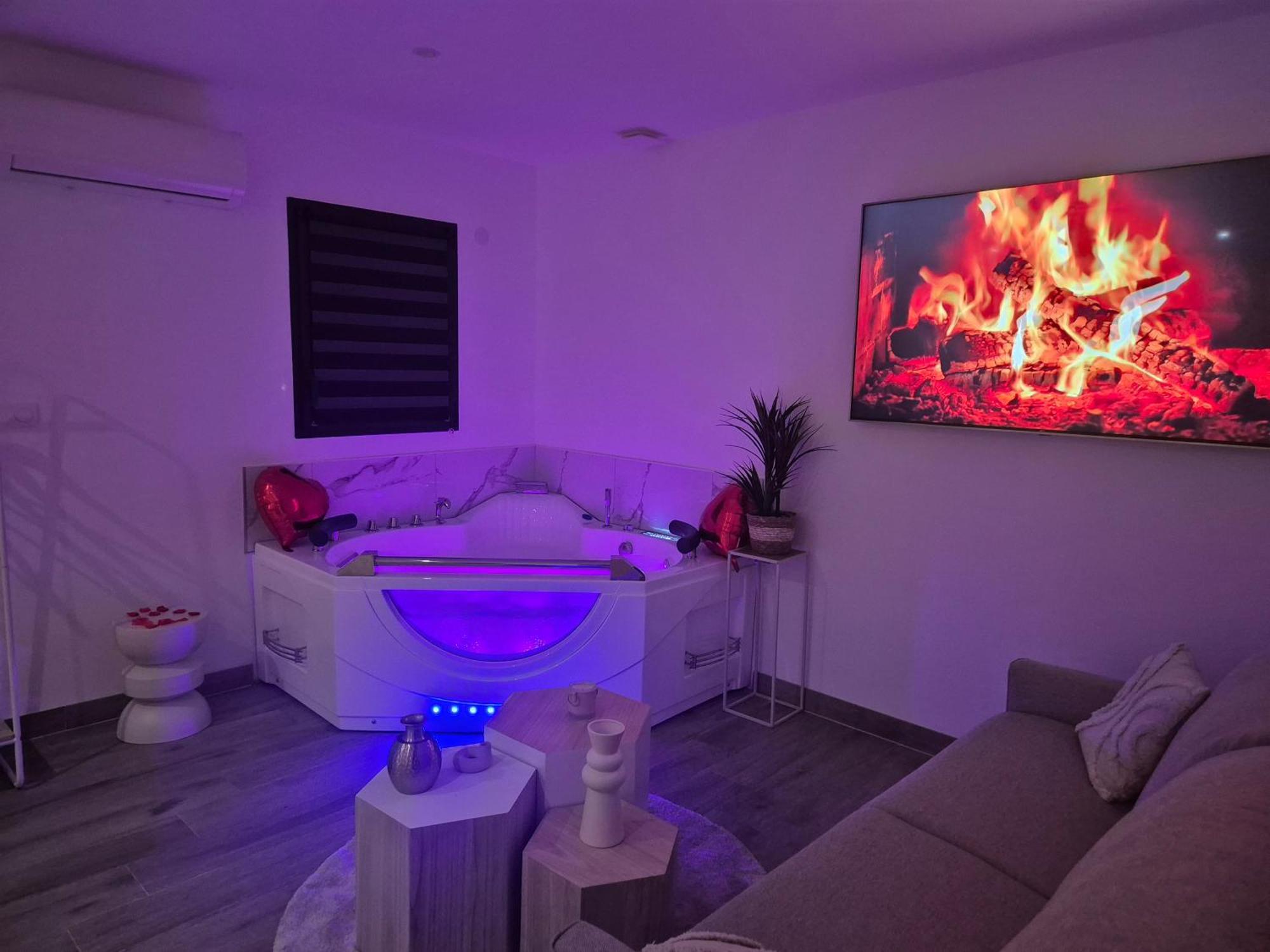 Love Room - Cocon Room - Toulon - 奥利奥斯 外观 照片