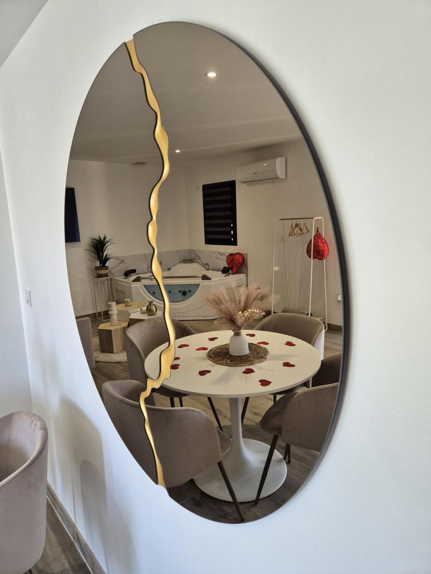 Love Room - Cocon Room - Toulon - 奥利奥斯 外观 照片
