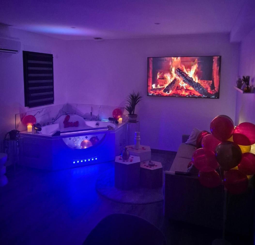 Love Room - Cocon Room - Toulon - 奥利奥斯 外观 照片