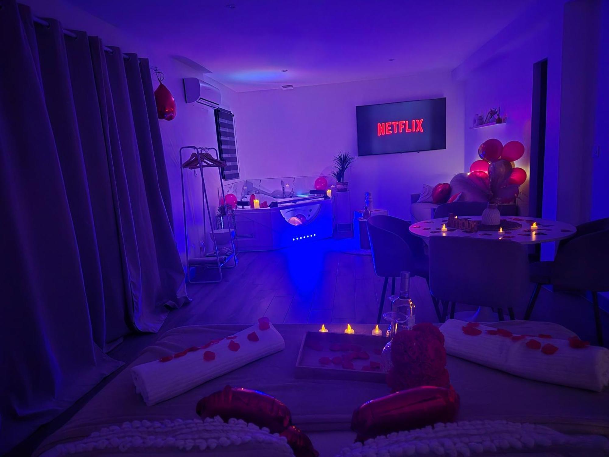 Love Room - Cocon Room - Toulon - 奥利奥斯 外观 照片